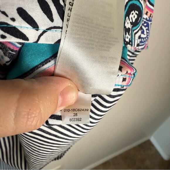 Chico's No-Iron Sleeveless Paisley and Stripes Button-Back Shirt Size 2.5 (L 14) - Picture 7 of 12